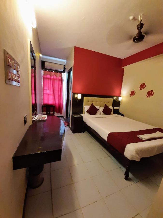 Ravi Krishna Inn ポンディシェリ エクステリア 写真